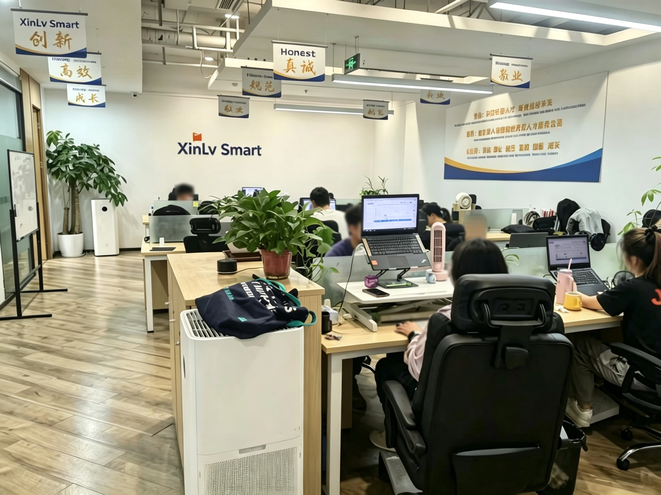 Modern office workspace of Xinlv Smart tethered power manufacturer
